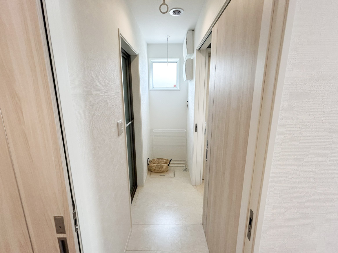 新潟市東区江南３丁目１－２ モデルハウス 区画番号No.1 室内干しスペースとしても活用できる脱衣所