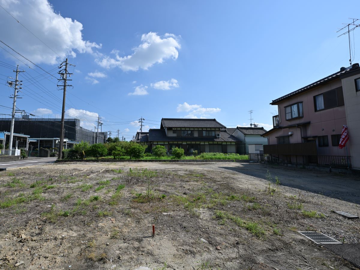 区画A：213.66㎡(64.63坪)　保育園が近くにあり、共働きのご家庭も安心ですよ！　
