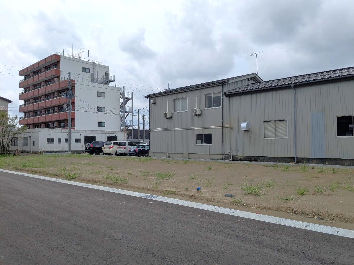 区画6：213.28㎡（64.51坪）　車で約10分圏内に商業施設が複数あります！お買い物もスムーズです！　