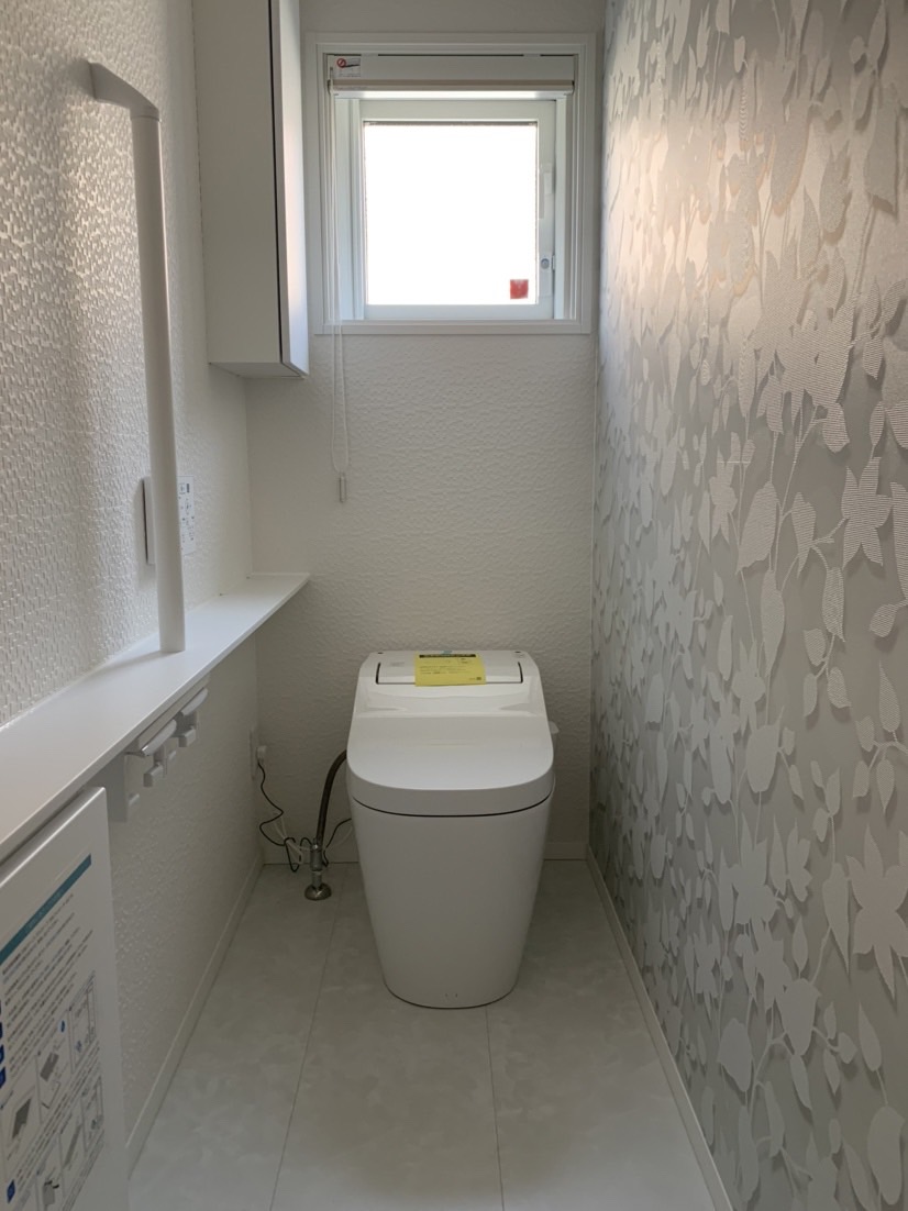 鹿角市花輪 戸建 区画番号No.１ トイレも全館床暖房であったかいです。温水洗浄暖房機能付き便座で寒い冬でも安心。