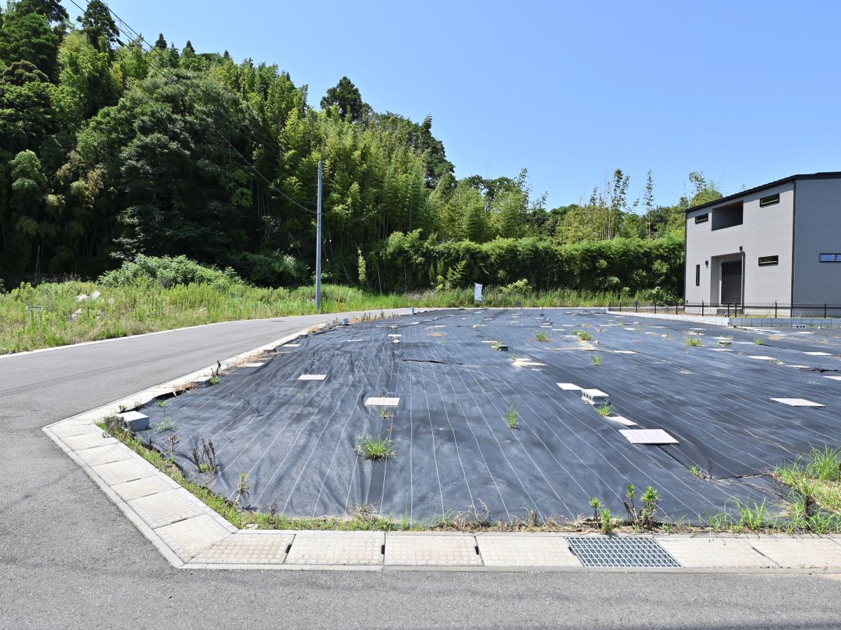 区画6：171.41㎡(51.85坪)　開放感のある角地です！　