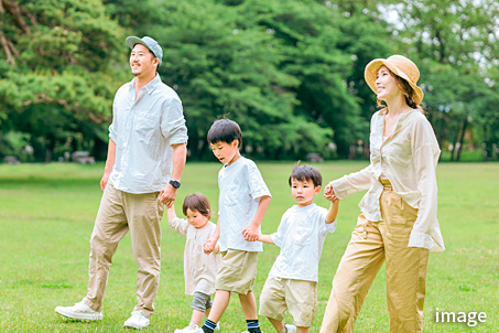観光施設や公園、温泉など、家族でおでかけするのにぴったりなスポットがあるのもうれしいポイントです。豊かな自然が魅力の街で、充実した休日をお楽しみいただけます。