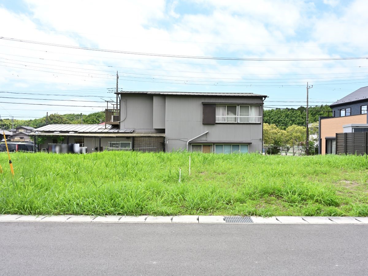 区画14：214.96㎡（65.02坪）　四季折々の美しい風景を身近に感じられる閑静なロケーションです♪　