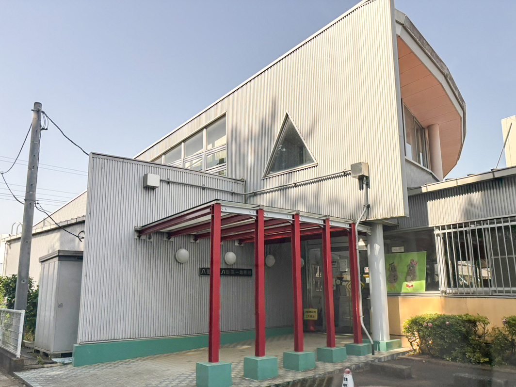 八街第一幼稚園まで約1km（徒歩13分／車で約3分）　分譲地からみて駅と同じ方面の為、
通勤時の送り迎えもしやすい立地です。