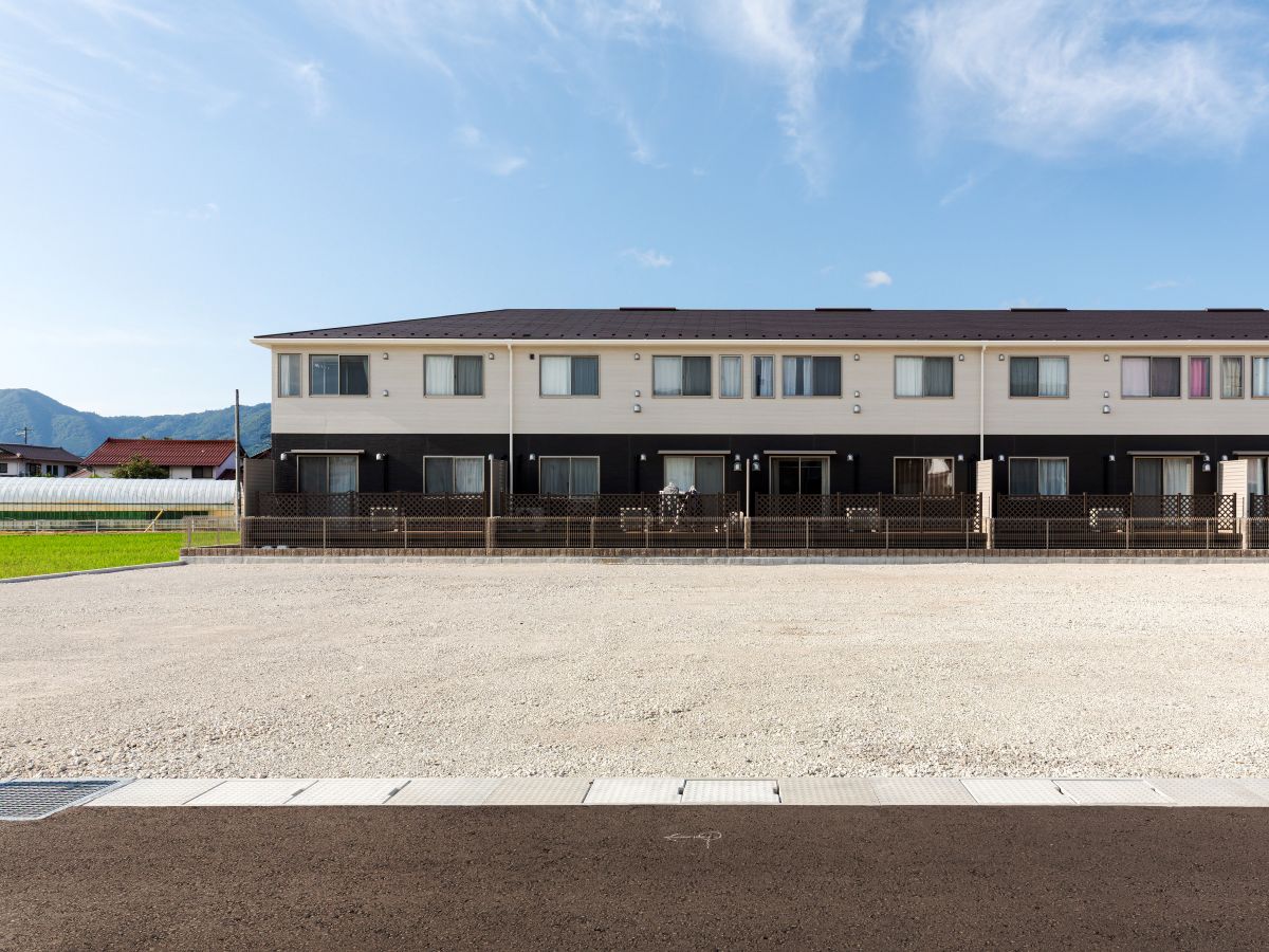 区画2：179.84㎡(54.40坪)　小中学校まで徒歩10分圏内！お子様の登下校も安心です。　