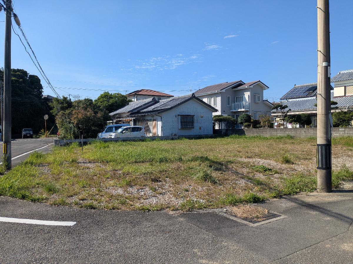 東側道路より撮影した現地写真です。　