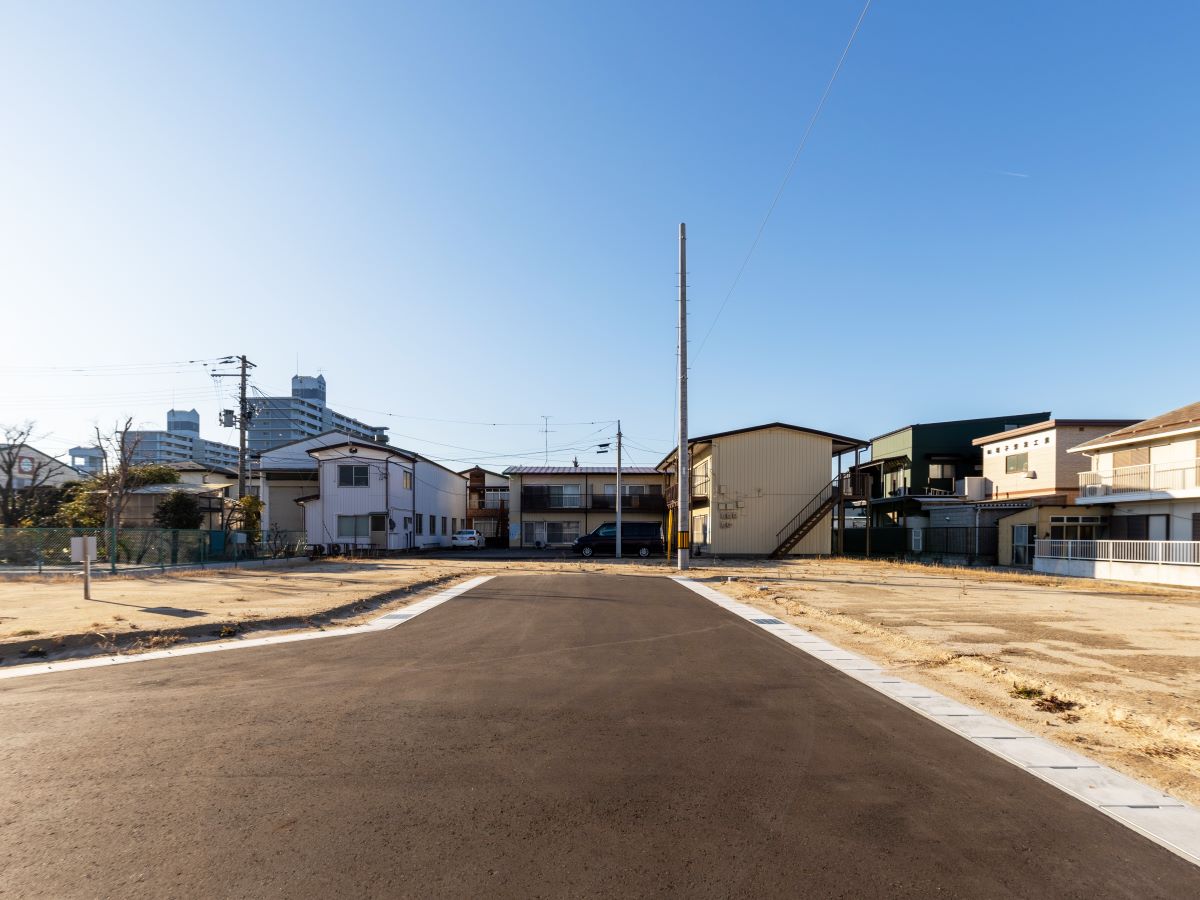 区画6　前面道路から西に向かって撮影　