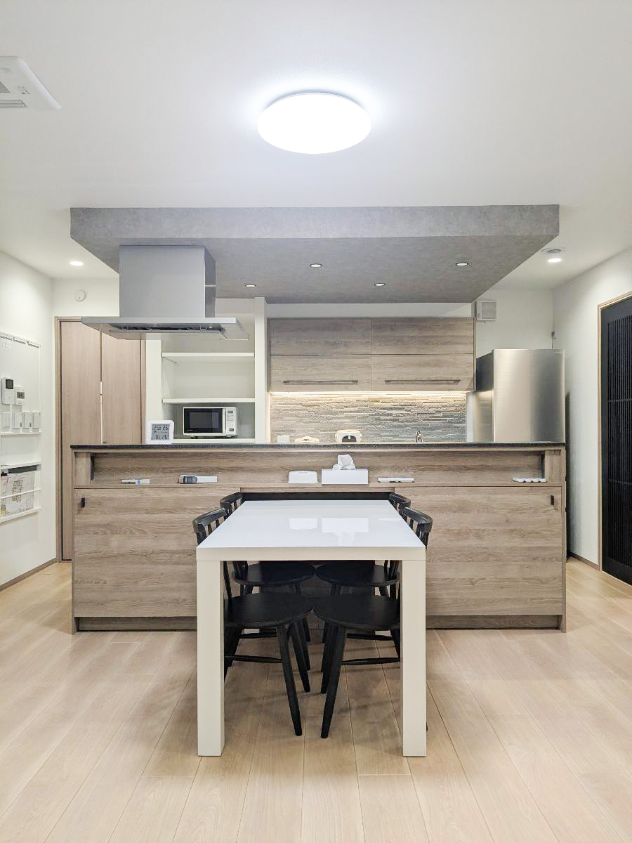 イイコトテラス成田並木 モデルハウス 区画番号No.10 ダイニングとの動線が抜群のアイランドキッチン