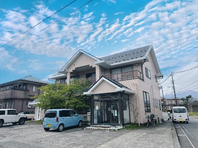 あおぞら歯科まで約850m（徒歩11分／車で約3分）　【診療時間】9:30-13:00  14:30-19:00 （※土曜日は17：00まで）【休診日】木・日・祝休診　歩いても9分で行ける一番近い歯医者さんです。