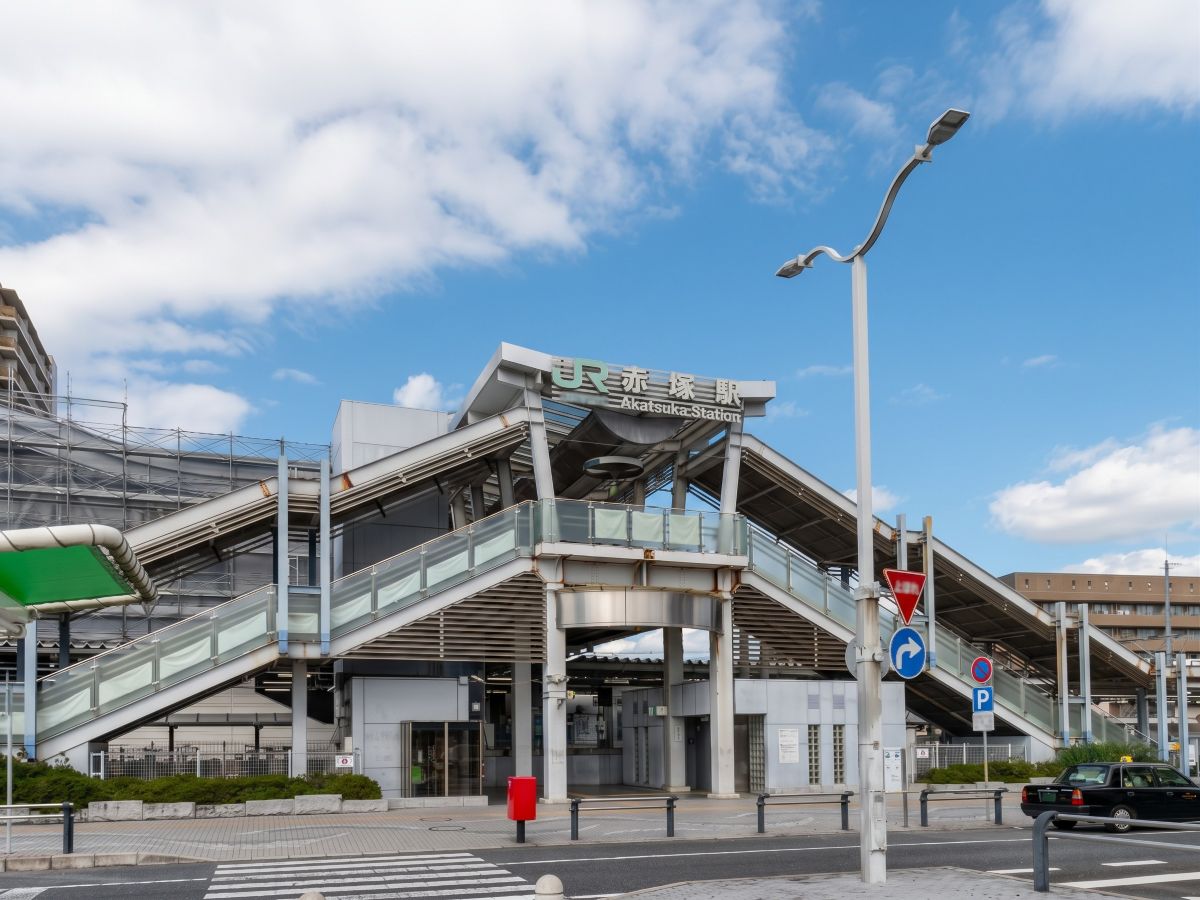 JR「赤塚」駅まで約1.1km（徒歩14分）　常磐線・水戸線が利用できる駅です。水戸・いわき方面／土浦・上野(東京)方面／下館・小山方面などへアクセスできます！通勤・通学はもちろん、おでかけにも便利です♪