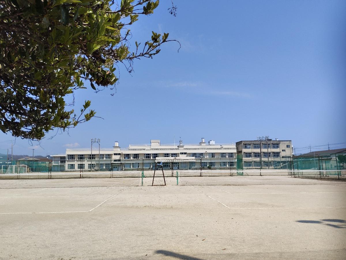 岩国市立川下中学校まで約1.2km（徒歩15分）　徒歩で15分なのでお友達との登下校も楽しめますね！