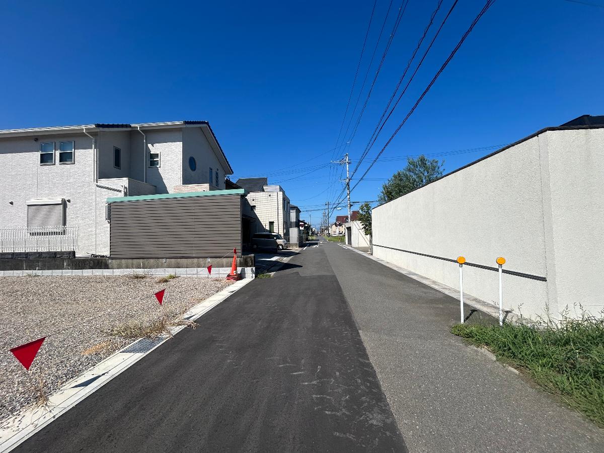 ２２－１北側前面道路　
