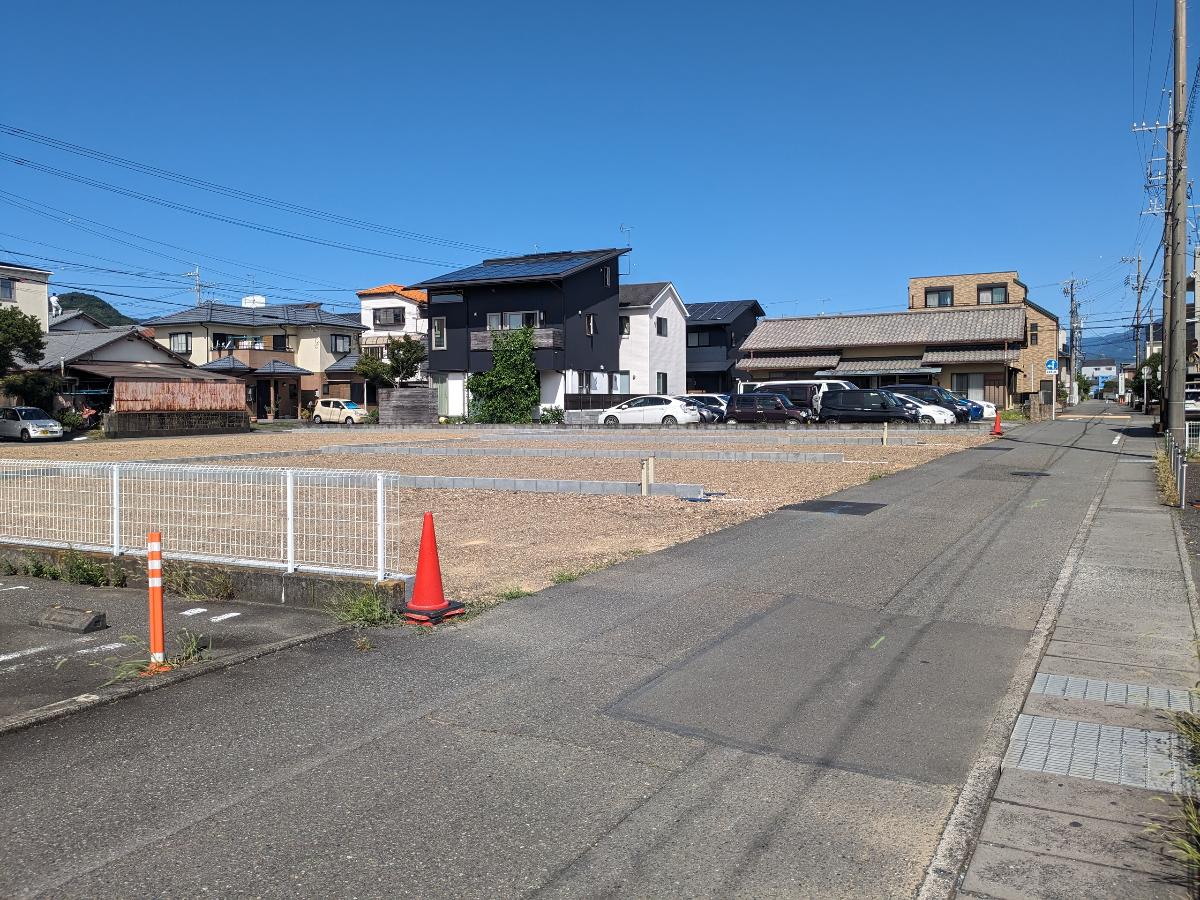 イイコトテラス新伝馬 土地 道路南側から撮影　