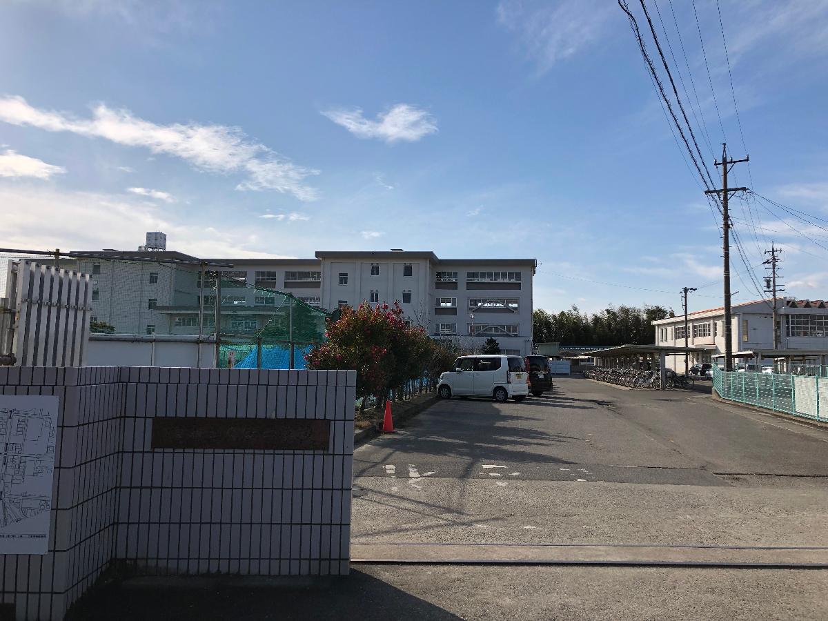 松山市立久米中学校