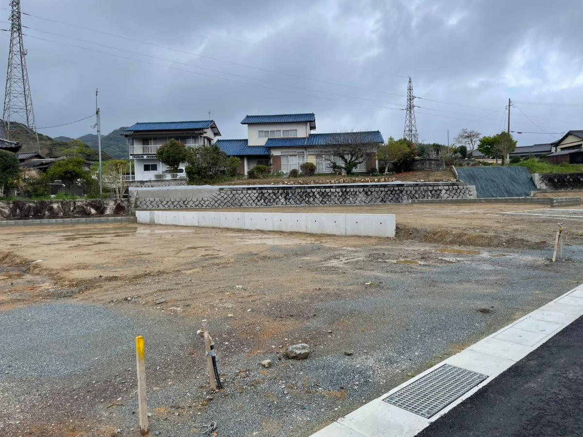 豊かな自然を身近に感じながら、ご家族団らんの時間を過ごすことができる分譲地です。　