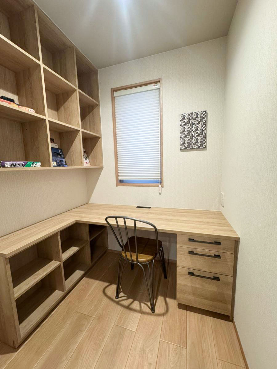 鳥取市浜坂６丁目 モデルハウス 区画番号No.23号地 1Fに書斎があります！