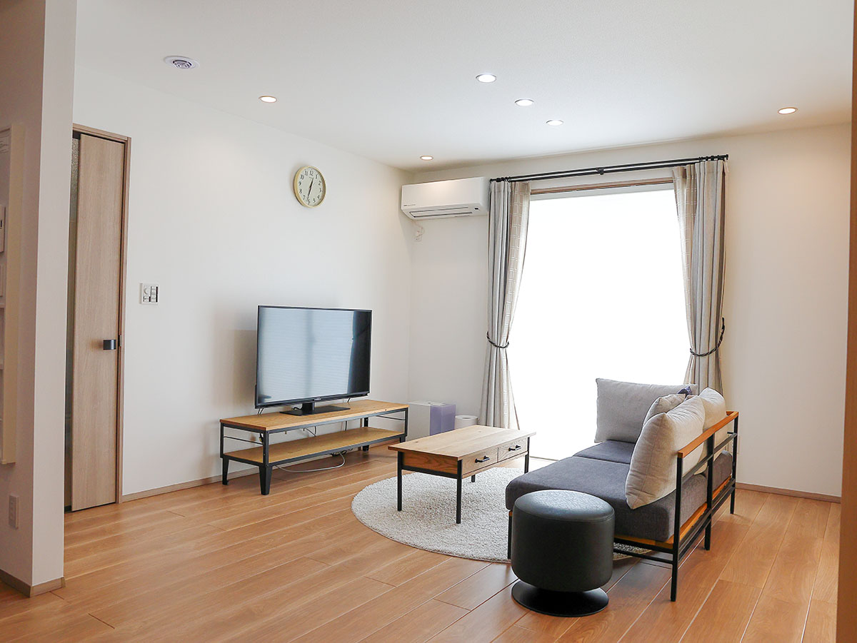 家族団らんの時間を過ごすリビングの様子です！