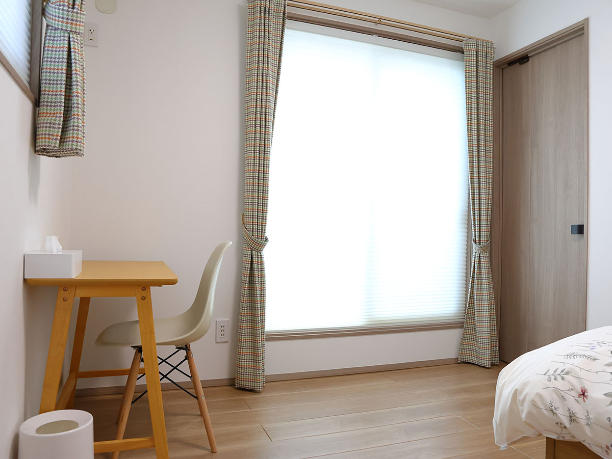 子供部屋からバルコニーへ出られます。