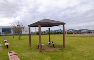 熊本市北区植木町中央公園 土地 植木町中央公園まで約220m（徒歩3分）　広々とした公園で遊具も豊富です。見通しがよくお子様も安全に見守れます。