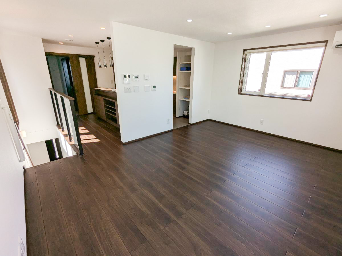 札幌市北区北２６条西１５丁目 モデルハウス 区画番号No.1 開放感のあるリビングです。