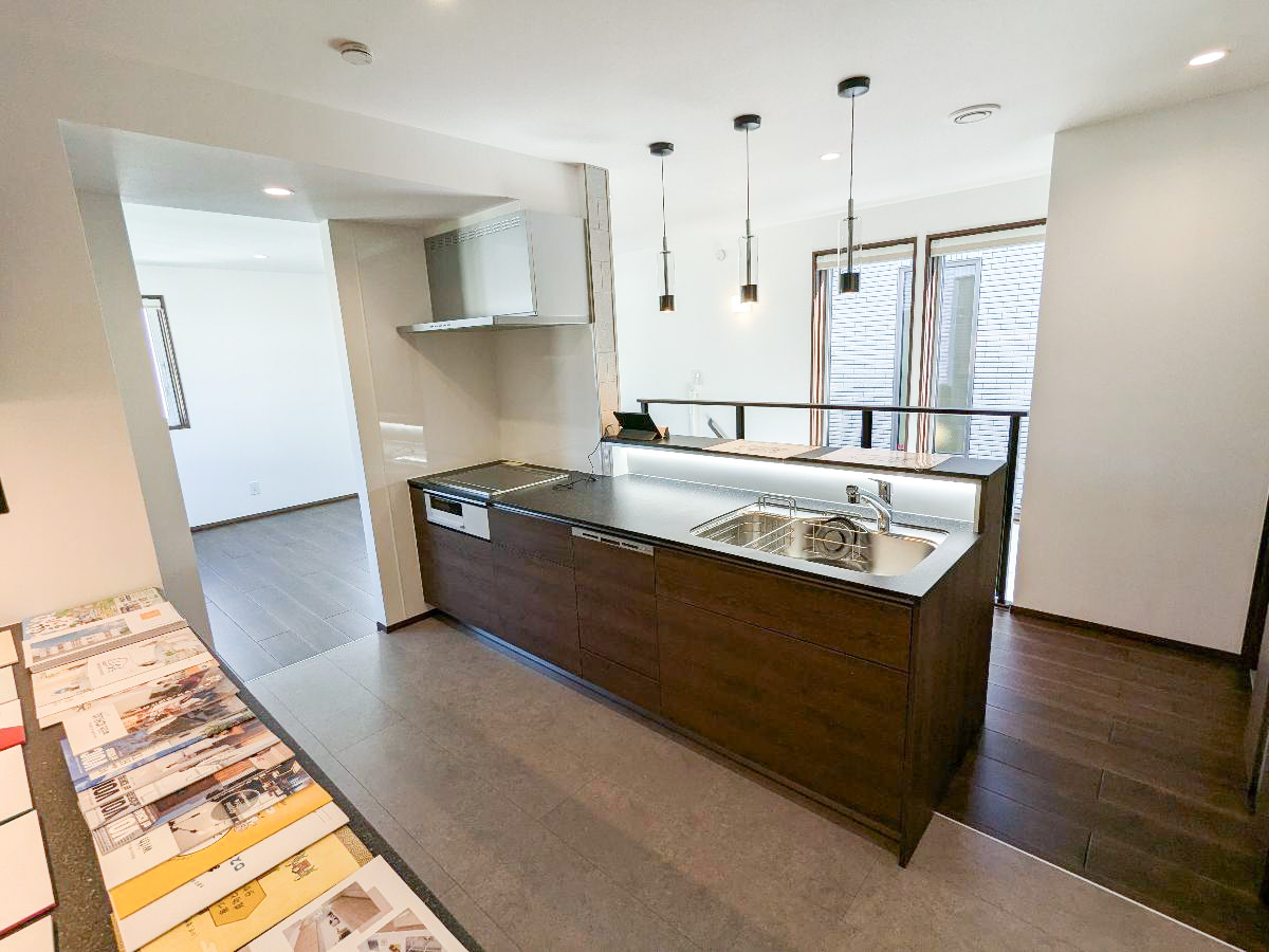 札幌市北区北２６条西１５丁目 モデルハウス 区画番号No.1 大容量の食洗機も完備。広々としたキッチンで料理もはかどります。