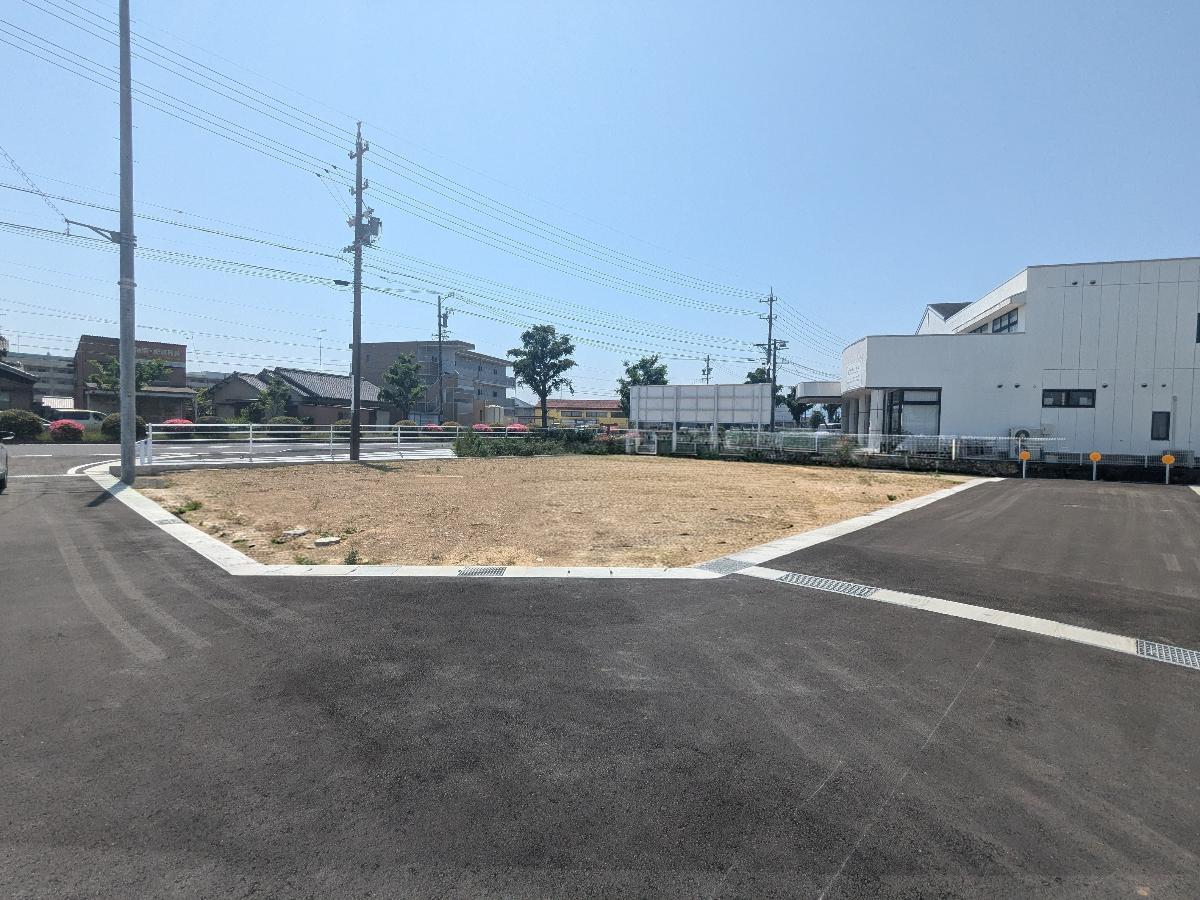 BBQなどご自宅で遊ぶことのできるお庭づくりもいいですね！　