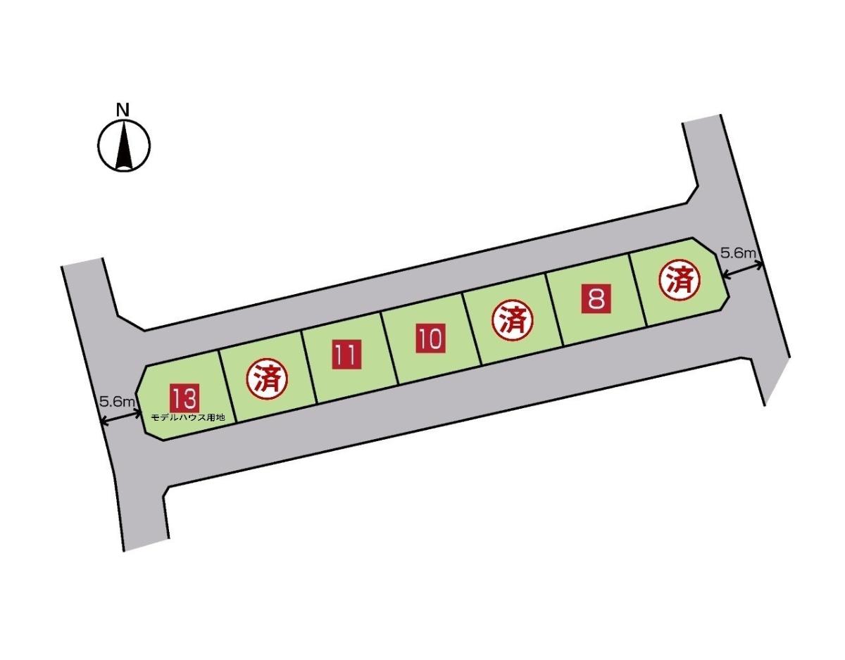 南北道路の解放感のある敷地です。敷地の出入りは分譲地の生活道路からなので、駐車もし易いです。　