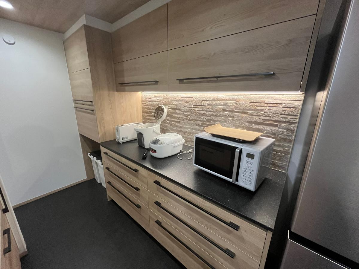 伊達市中道 分譲住宅 モデルハウス 区画番号No.6 カップボードは収納量たっぷり!