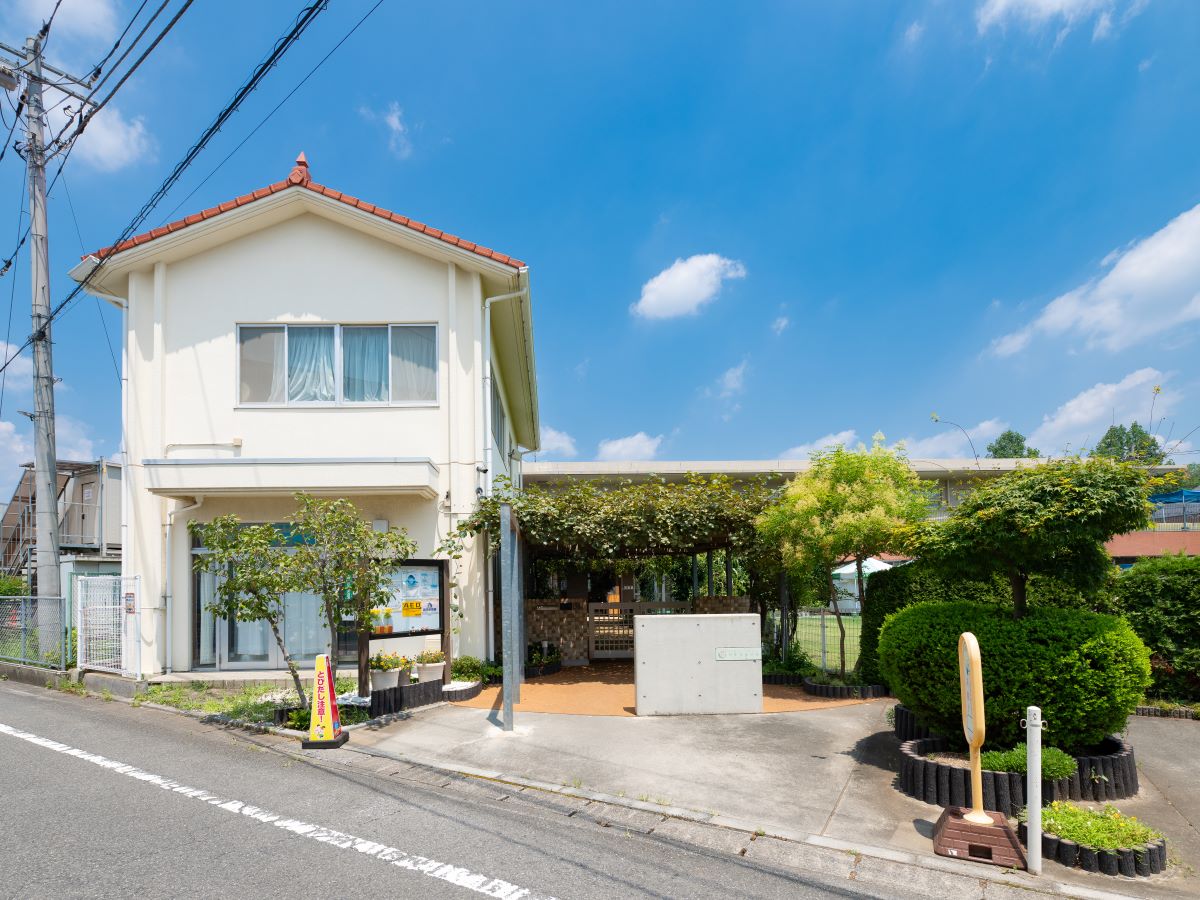 新町東保育園まで約300m～325m（徒歩4分～5分）　保育園まで徒歩圏内は、お子様の送り迎えをするママやパパには嬉しいですね。朝の忙しい時間帯も安全に送り出せます！