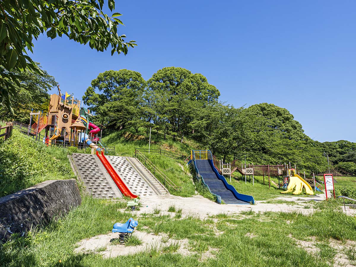 大将陣公園まで約3.1km（車で約7分）　広い敷地で、緑が多く、四季折々の風景が楽しめます。