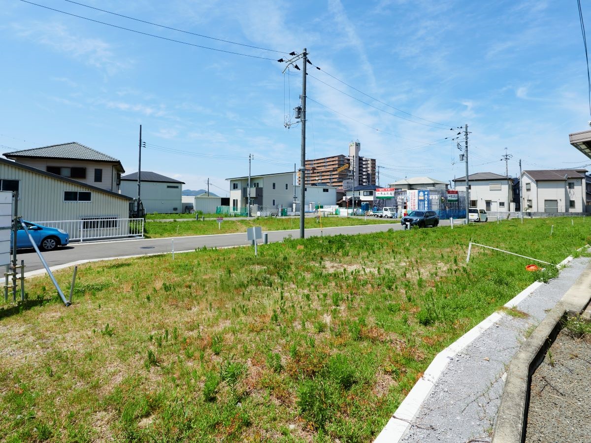 閑静な住宅街でご家族でゆったりとした時間を育むことができます！　