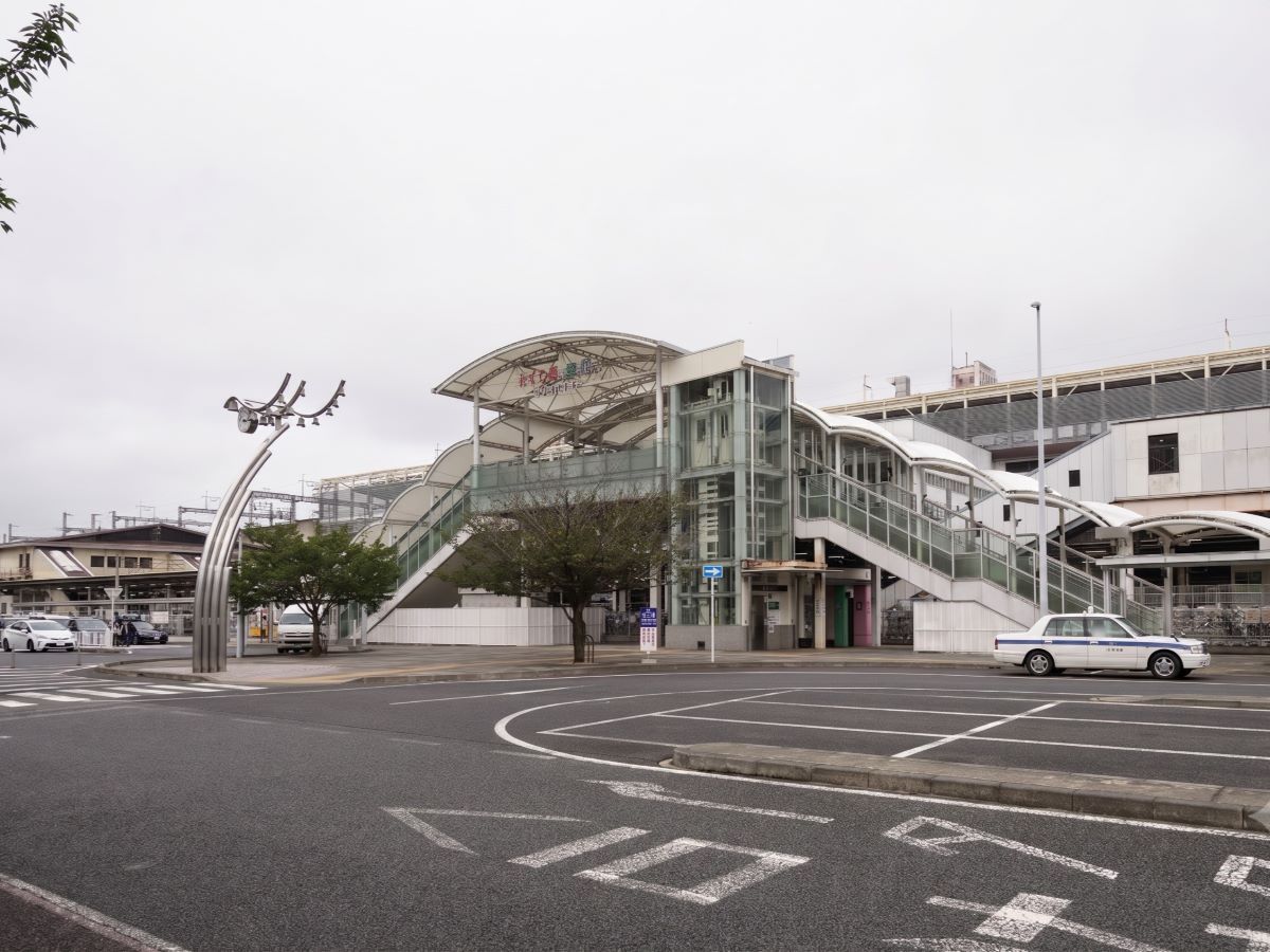 JR「小山」駅まで約5.3km～5.6km（車で約14分）　JR両毛線、水戸線、湘南新宿ライン、東北本線、東北新幹線が利用可能です。