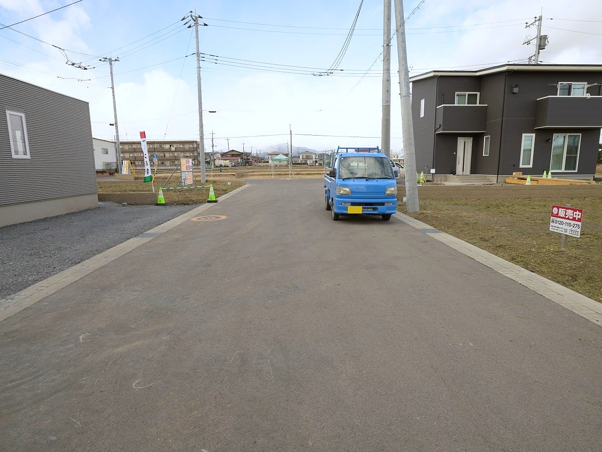 区画4・10前面道路　