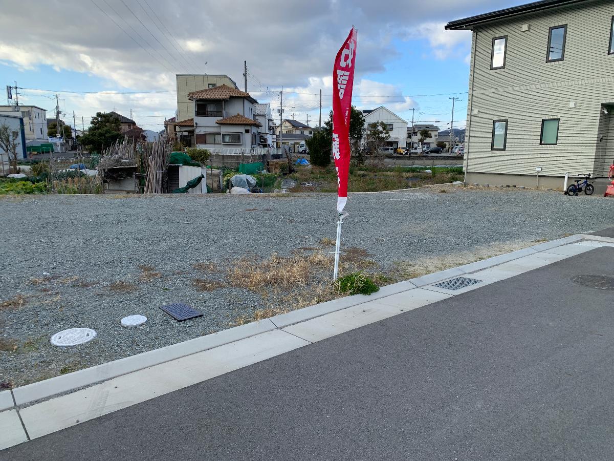 小学校まで徒歩10分圏内です☆　