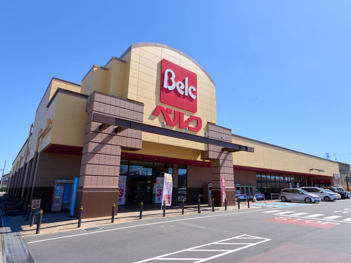 ベルク 川越むさし野店まで約900m（徒歩12分）　地域密着型の食品スーパーマーケットです。深夜までの営業しているので、お仕事終わりや急なお買い物もしやすいです！【営業時間】9:00～24:00