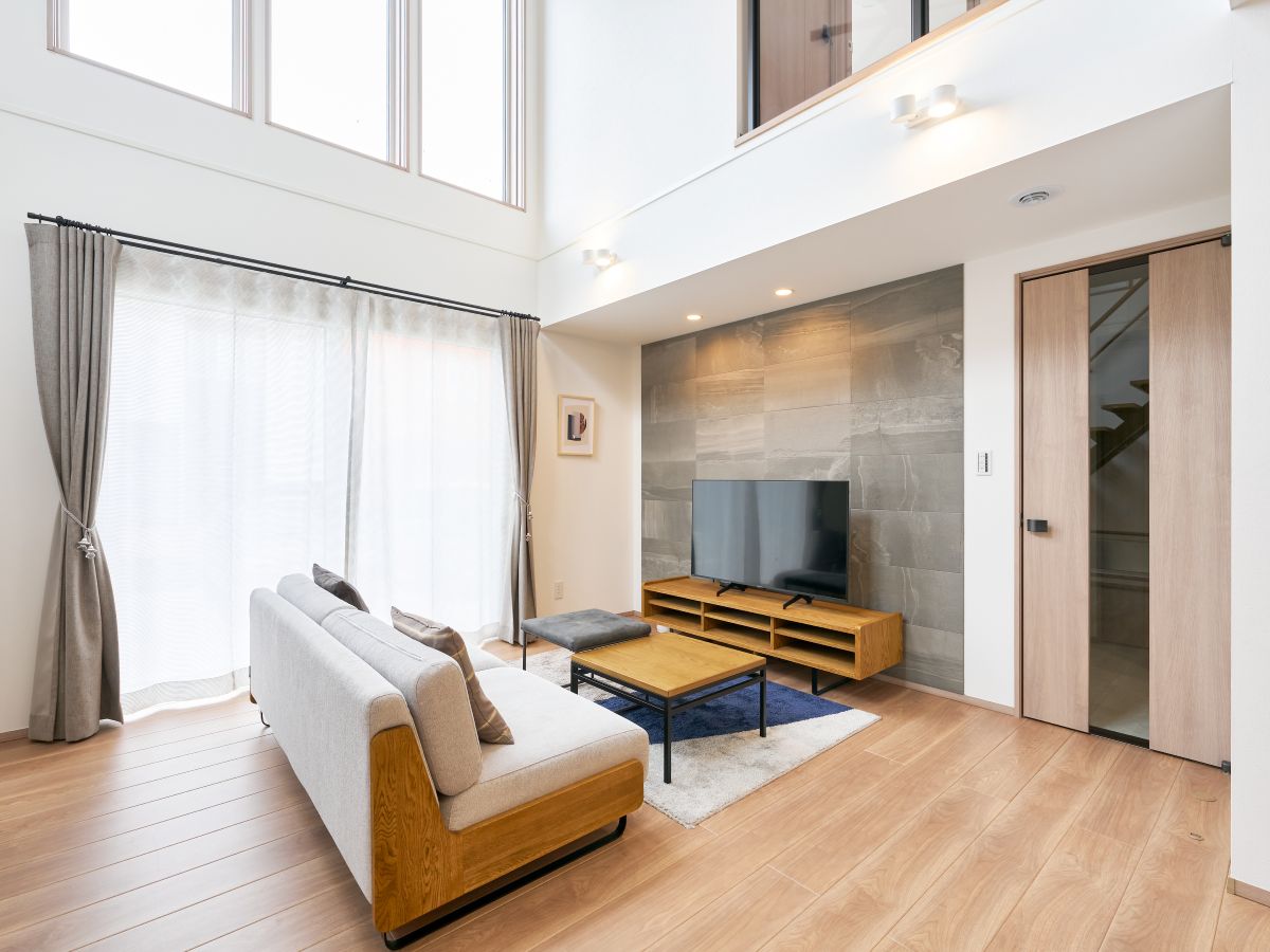 むさし野南分譲住宅 モデルハウス 区画番号No.1 リビング上部は吹抜けがあり、開放感のある心地よい空間です！