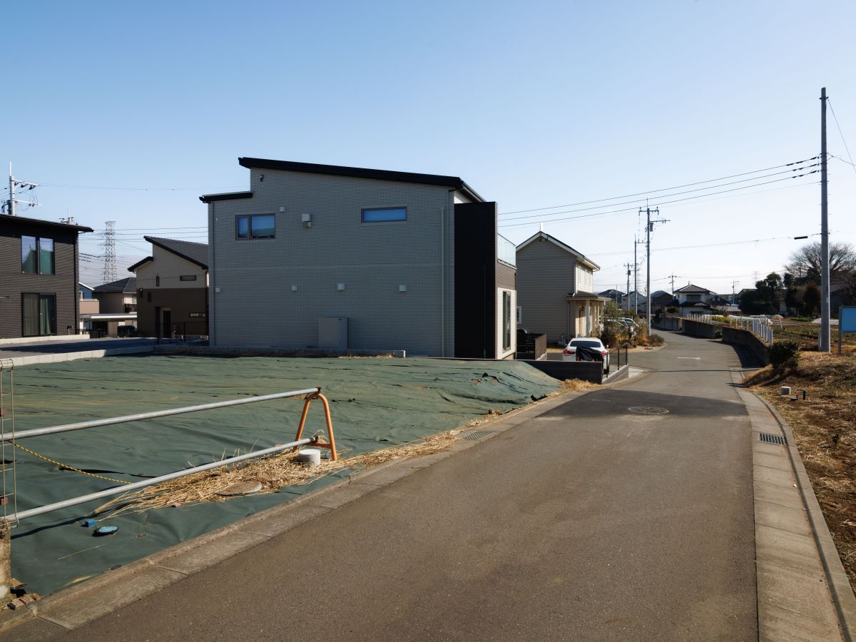 区画2(前面道路を含む現地の様子です。)　