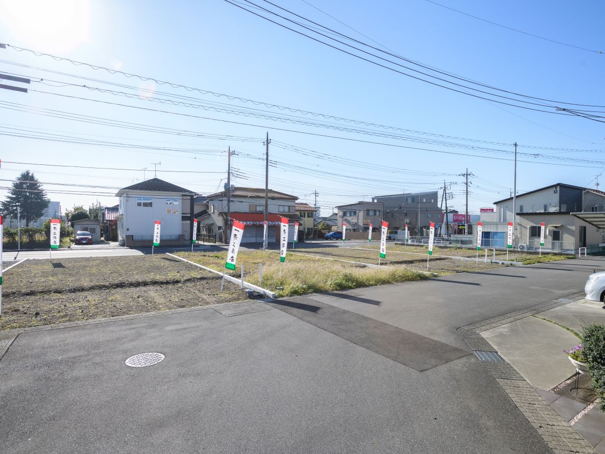 北側道路より撮影(区画1～4)　