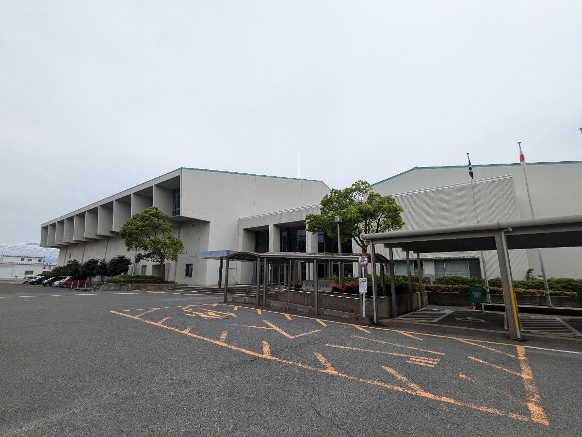 「米子産業体育館前」バス停まで約600m（徒歩8分）　最寄りのバス停です。