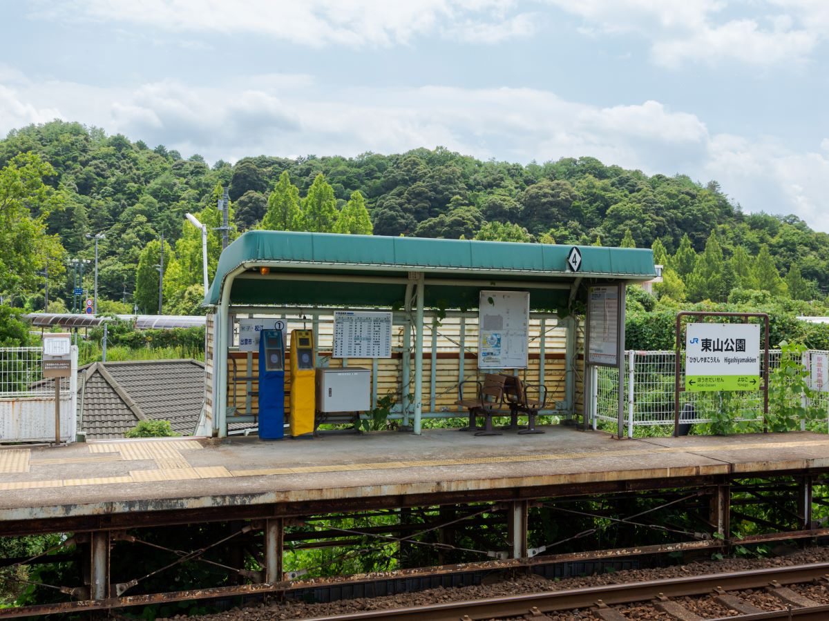 JR「東山公園」駅まで約3.3km（徒歩42分／車で約13分）　ターミナル駅である「米子駅」まで1駅の利便性で、市街地へのスムーズなアクセスと、毎日の通勤・通学に便利です。