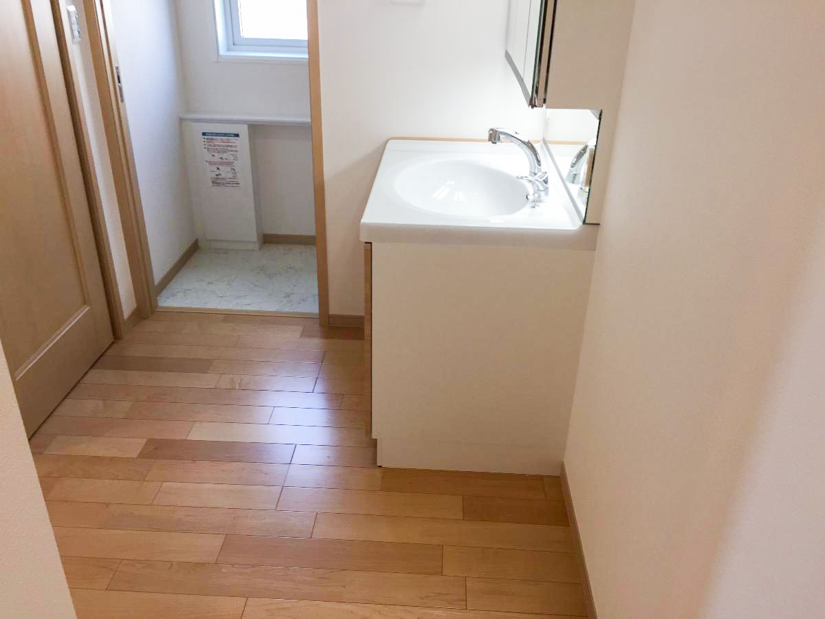 西尾市上矢田町郷前 戸建 区画番号No.２ 玄関横ホール洗面台