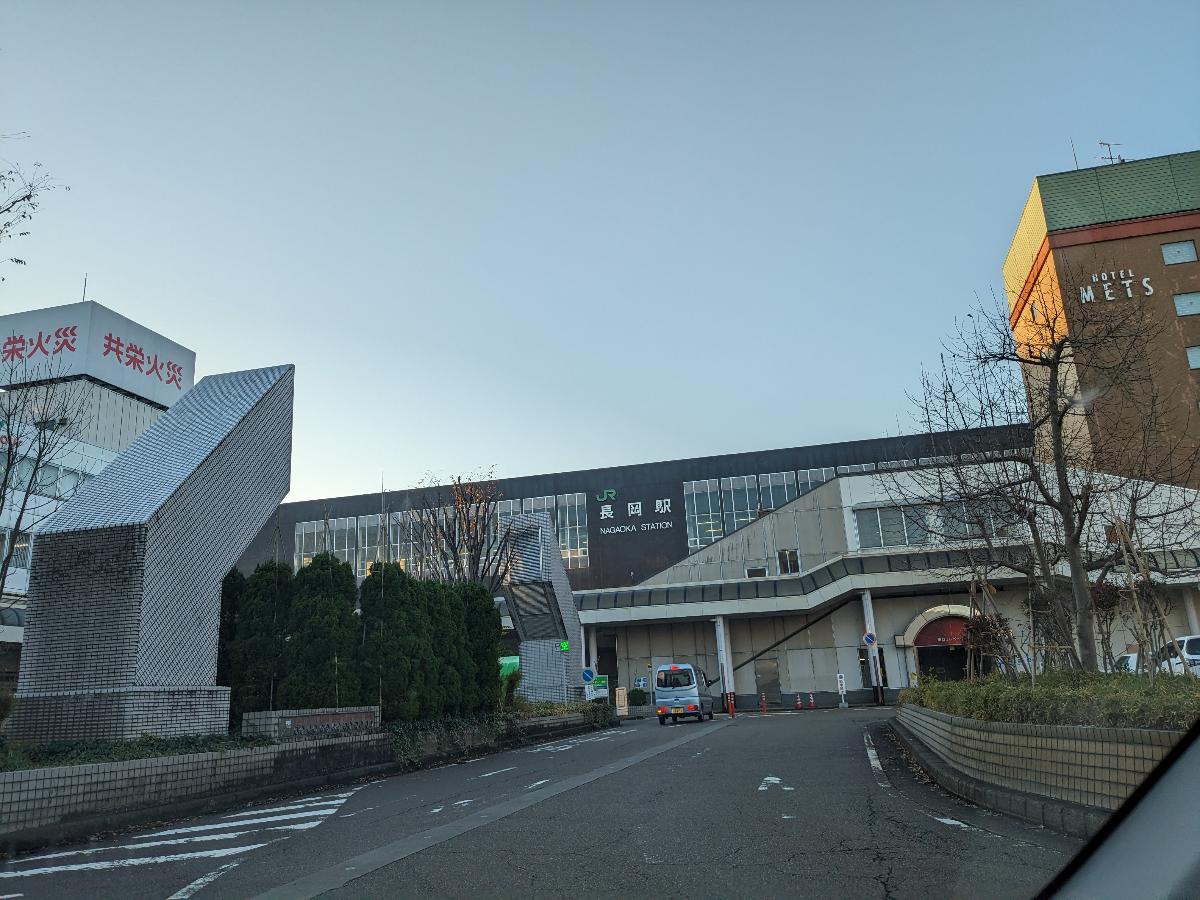 長岡市長倉宿泊棟用地 モデルハウス 長岡駅まで約3.2km（車で約8分）　通勤・通学・お出かけの際にも利用しやすい距離で便利です。
