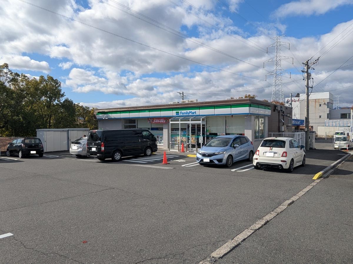 ファミリーマート東員城山店まで約150m（徒歩2分）　徒歩で行ける24時間営業のコンビニです！