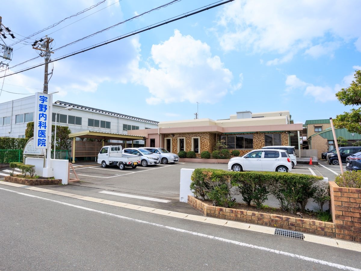 宇野内科医院 まで約660m～740m（徒歩9分～10分）　風邪などの日常的な体調不良から、様々な症状を相談できるため、家族全員のかかりつけ医として安心できますね。