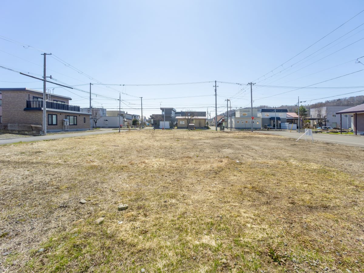 分譲地北東側から撮影した様子です。　