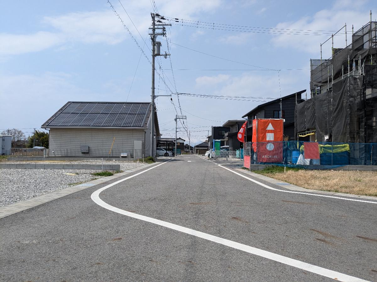 50，51号地　前面道路　
