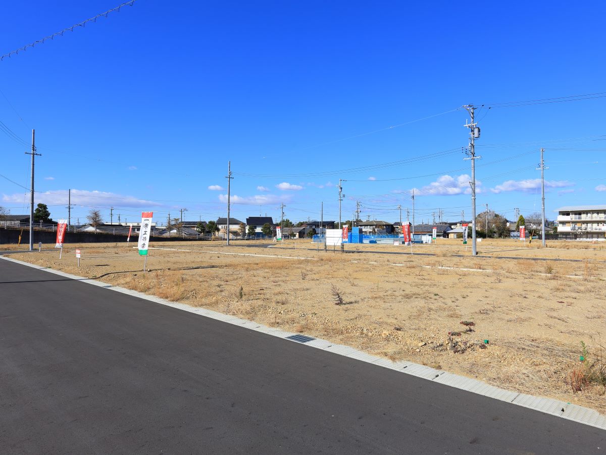 区画34付近から撮影した分譲地の様子です。　