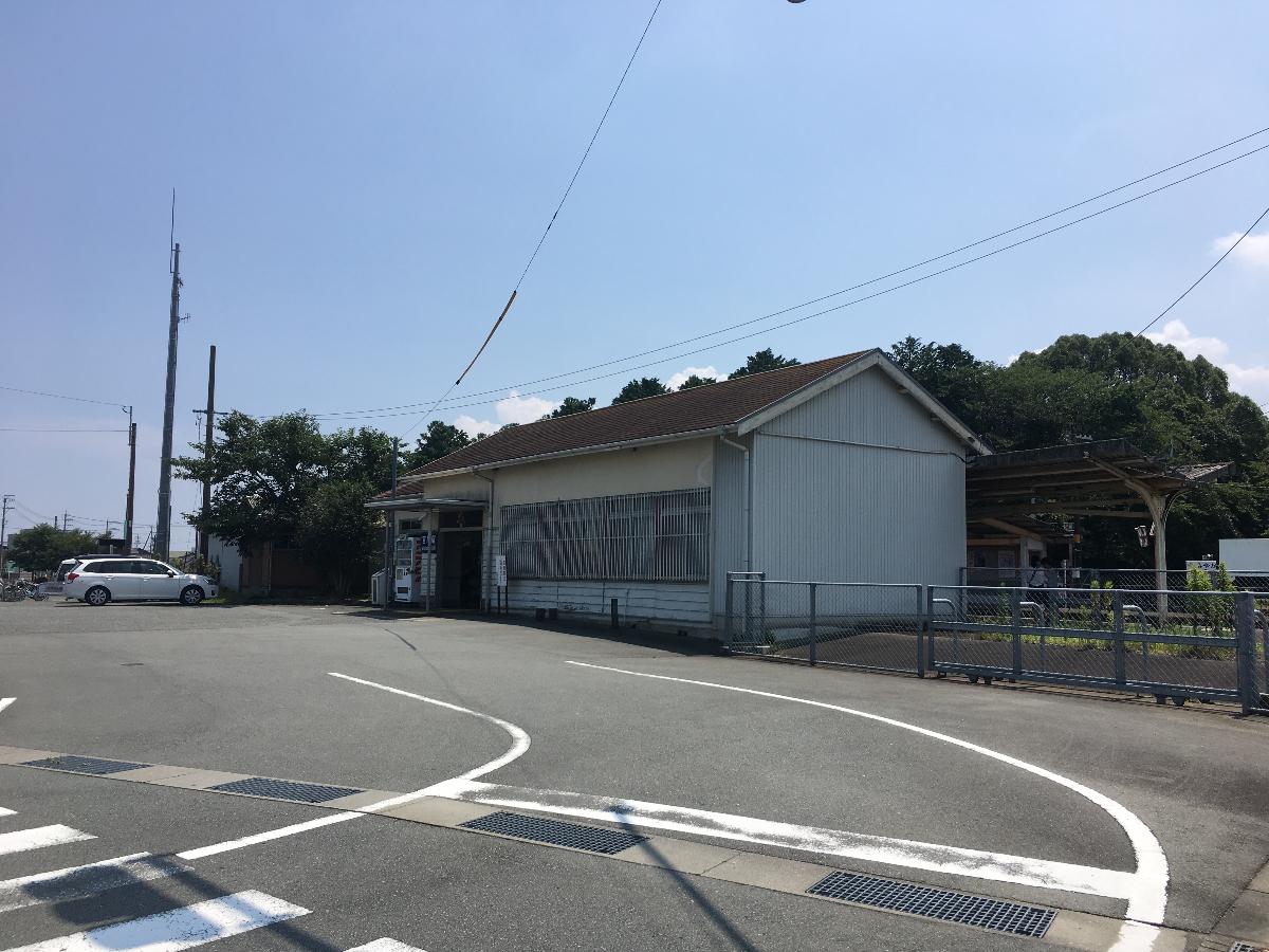 伊勢市小俣町本町　一条タウン 戸建 参宮線「宮川駅」まで約800m（徒歩10分）　多気方面へは朝の4時52分から、鳥羽方面へは朝の6時2分から始発があります。夜も22時台まで終電がありますので安心ですね。