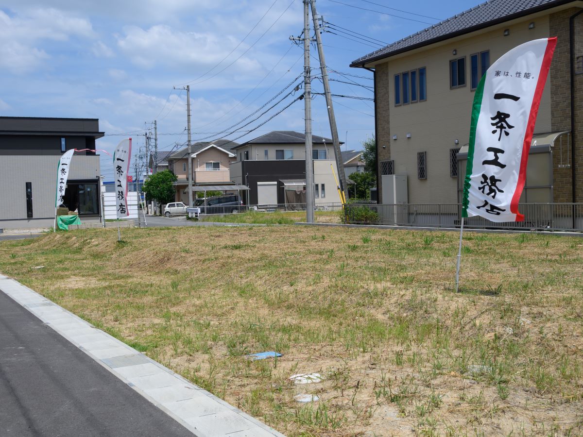 イイコトテラス鈴鹿市北玉垣町