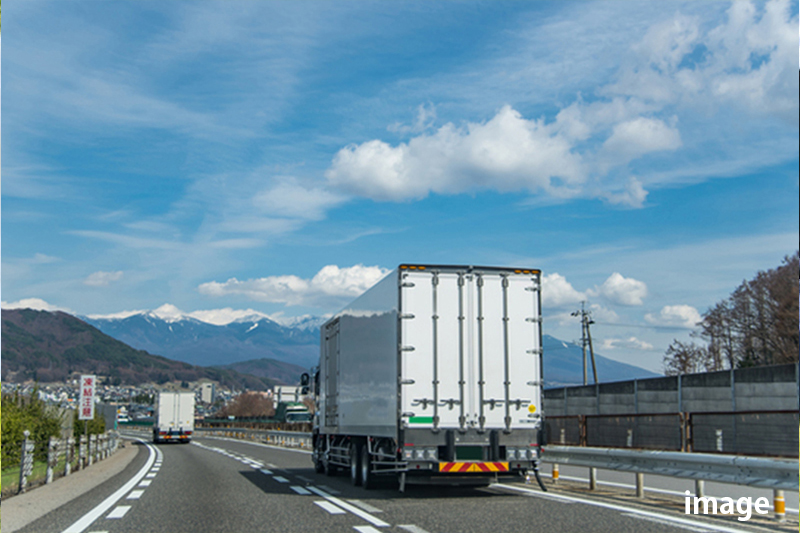 高子駅前にまちが広がり、福島駅まで阿武隈急行で約14分、東北中央自動車道伊達中央I.C.もすぐ近く。利便性が高く、通勤通学、ショッピング、さらには出張や旅行にも便利。また、イオンモール伊達開業に合わせて福島交通バスの新路線も計画されています。<BR>東北中央自動車道が相馬まで開通したことで、さらに利便性が向上。<BR>伊達桑折インターチェンジ付近には、大型ショッピングモールが今後建設されます。<BR>桑折ジャンクションから相馬インターまでは無料区間となります。